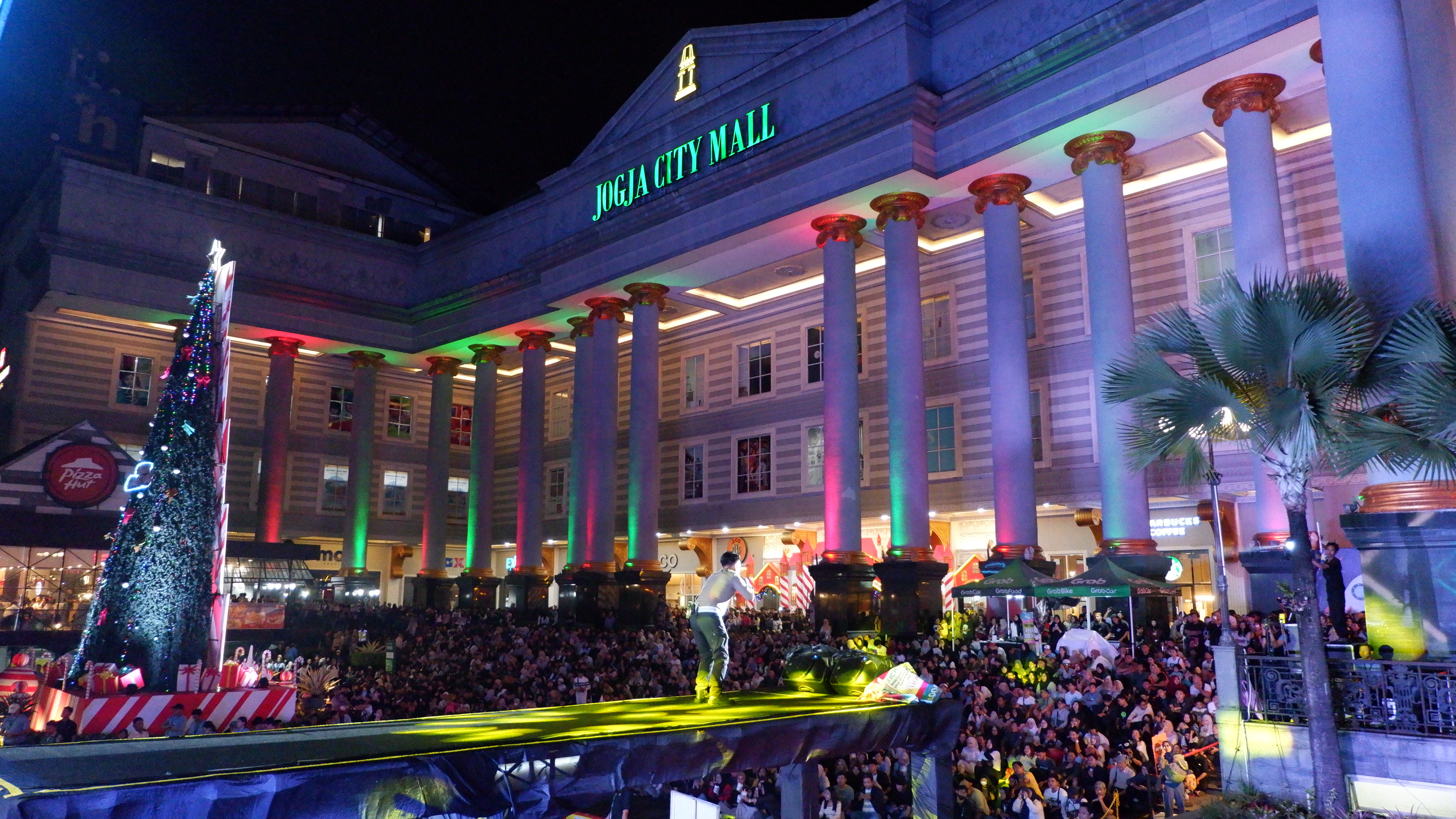 JOCYPHORIA #2 NEW YEAR EVE 2025, BERHASIL MENARIK ANTUSIAS PENONTON DI JOGJA CITY MALL