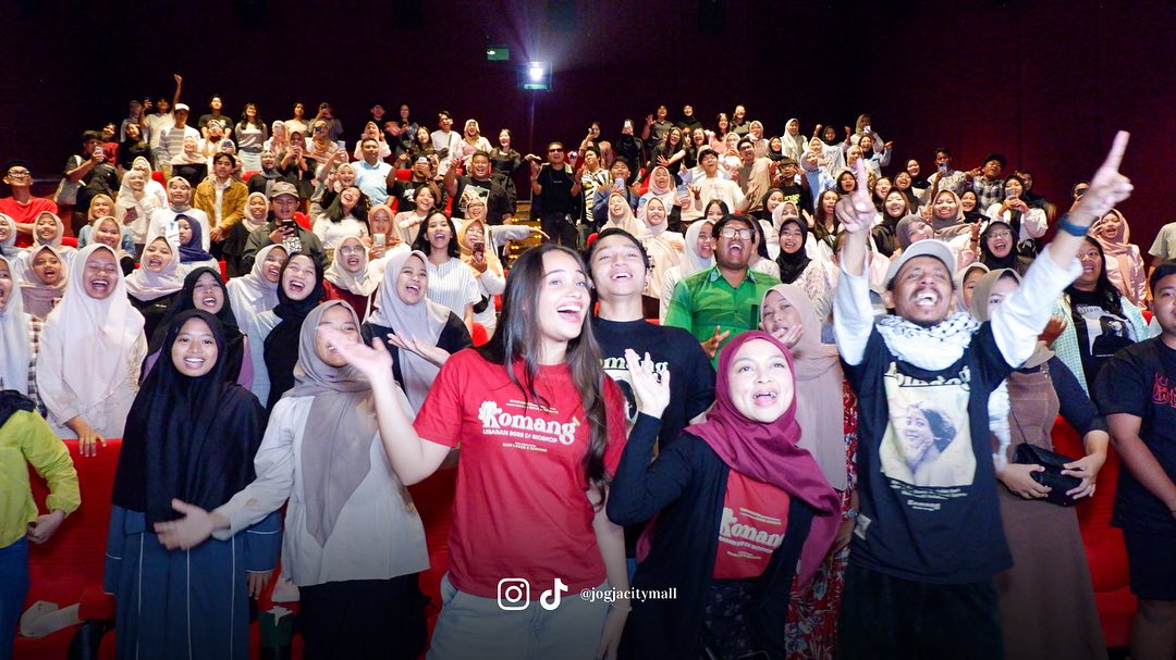 CINEMA VISIT : KOMANG