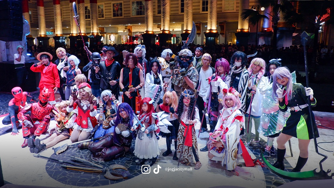 HERO COSPLAY PARTY