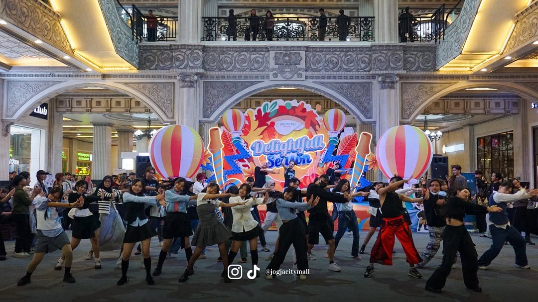 KEMERIAHAN KESERUAN DI JOGJA CITY MALL