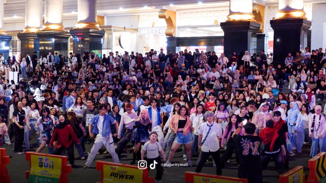 OPPO Reno16 Series Pop-up Event Sukses Meriahkan Jogja City Mall